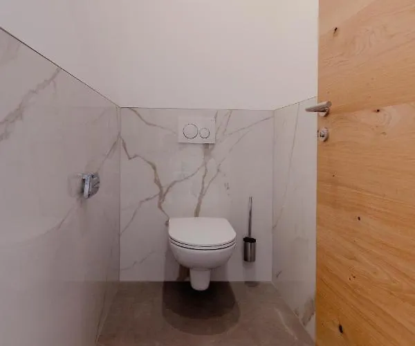 Polreich Χάλστατ